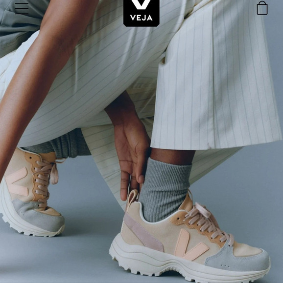 VEJA Venturi suede almond peach multico size US 5 NWT - Picture 2 of 11